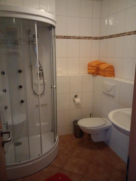 Ferienwohnungen Haus Sebastian Oberwiesenthal Kamer foto
